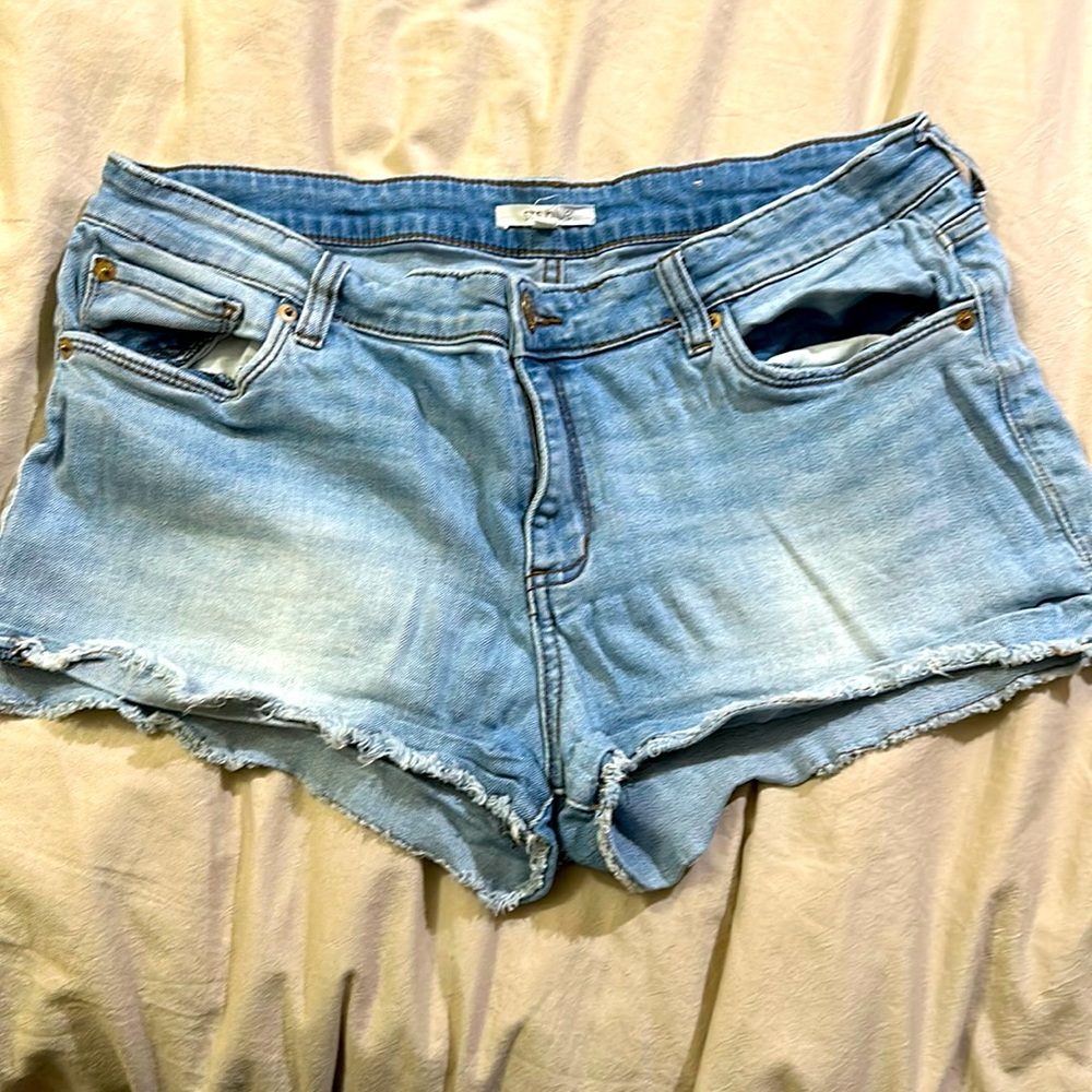 Distressed shorts